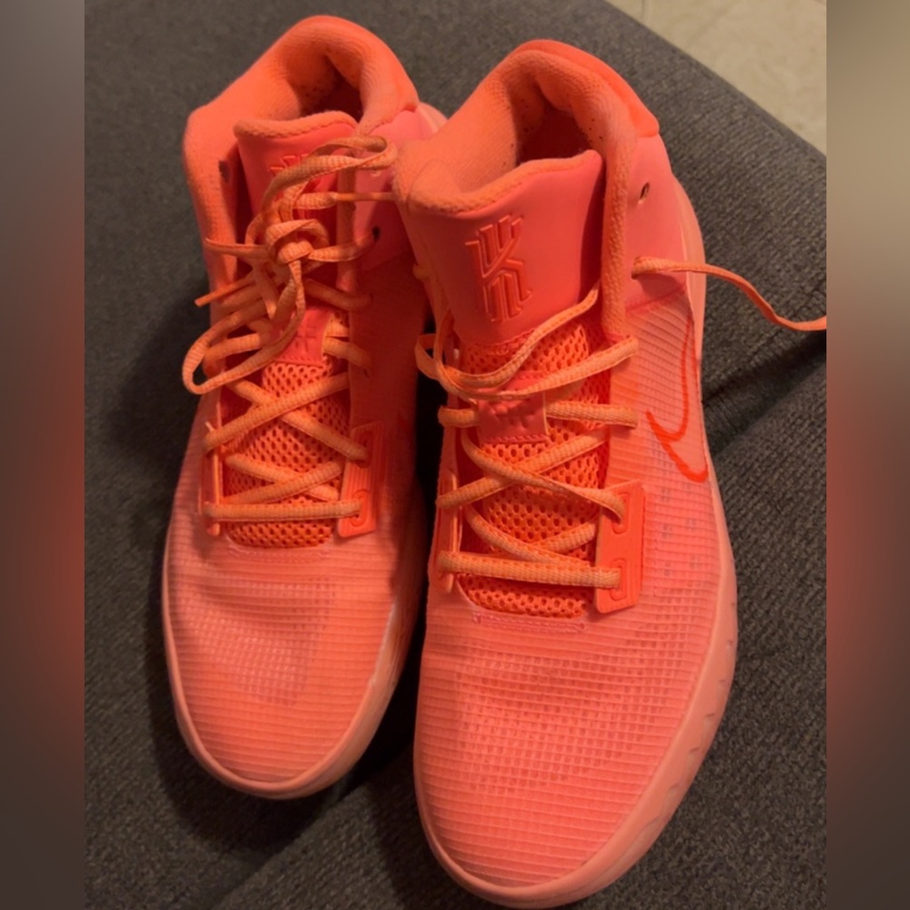 Men’s Basketball shoe - Kyrie